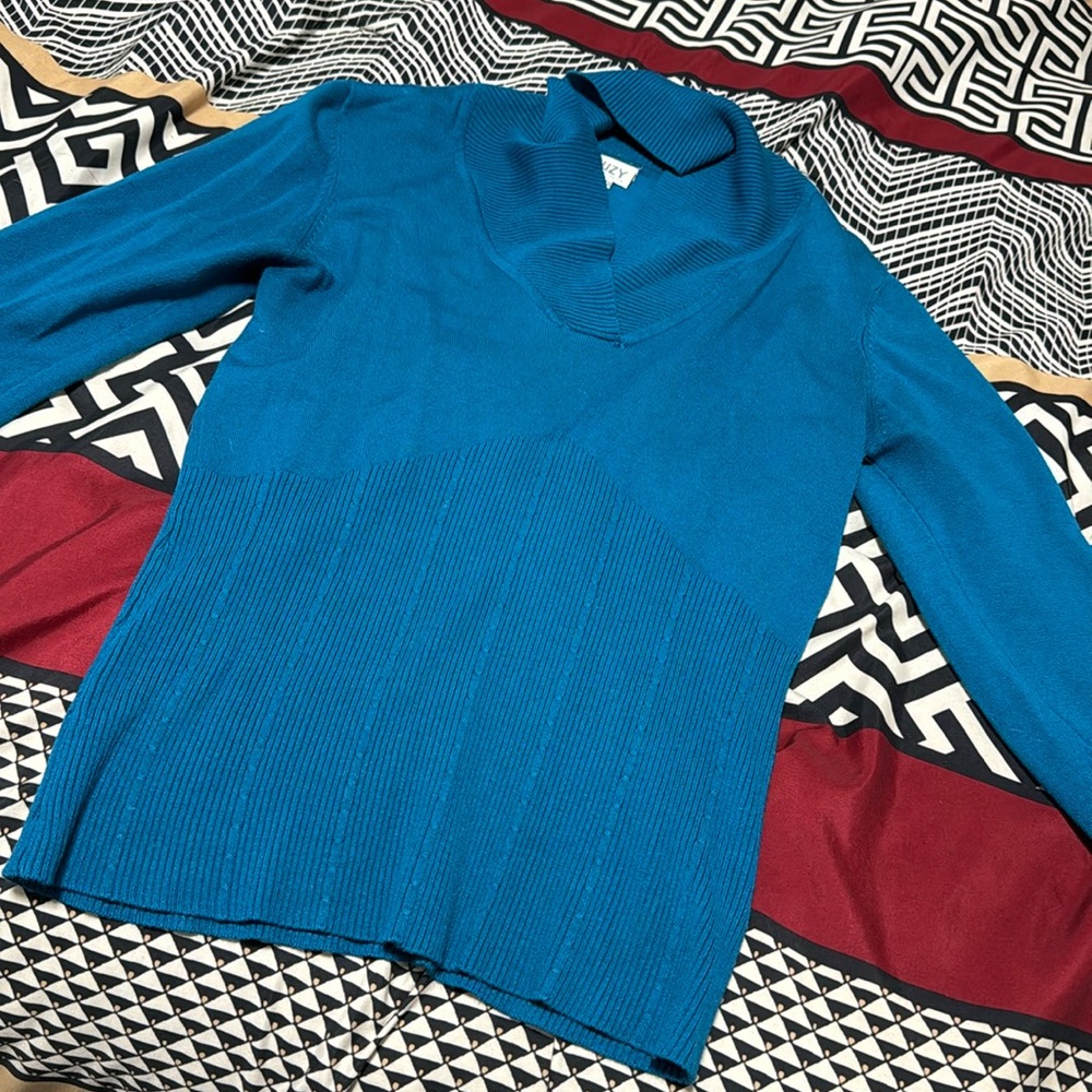 Suzy shier elbow length top